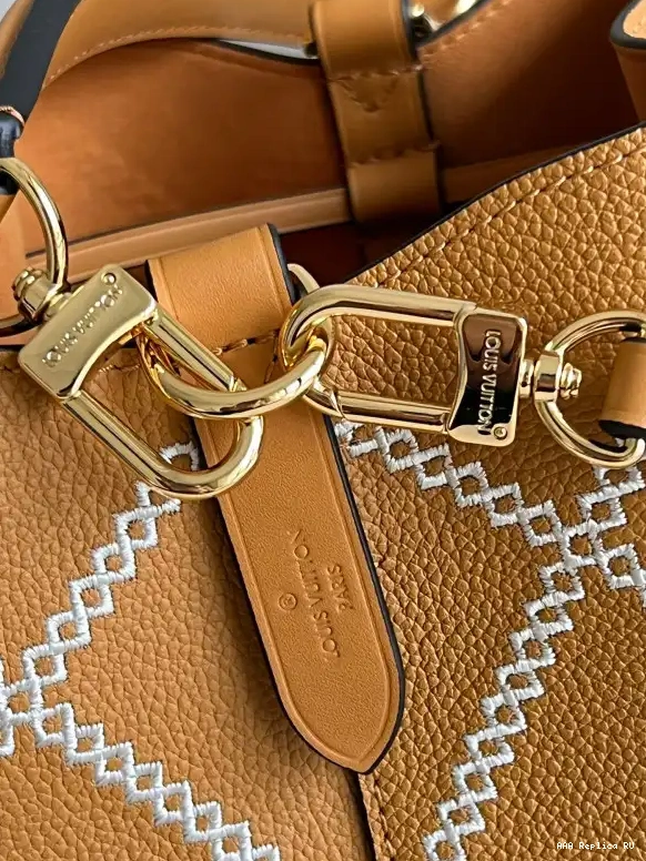 Aaa replica bags VUITTON NÉONOÉ LOUIS BB 0602